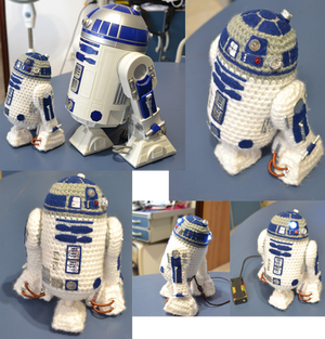 Mini R2D2 amigurumi