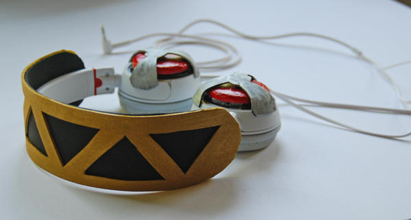 PROPS: Persona 3 Aigis Headphones