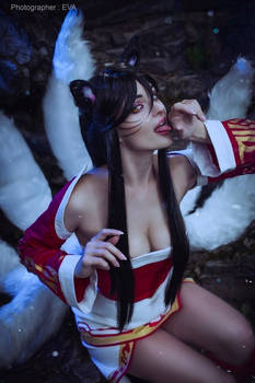 Ahri (League of Legends) #1