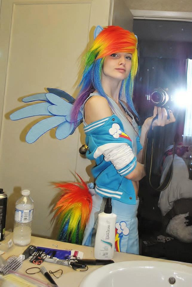 Rainbow dash cosplay