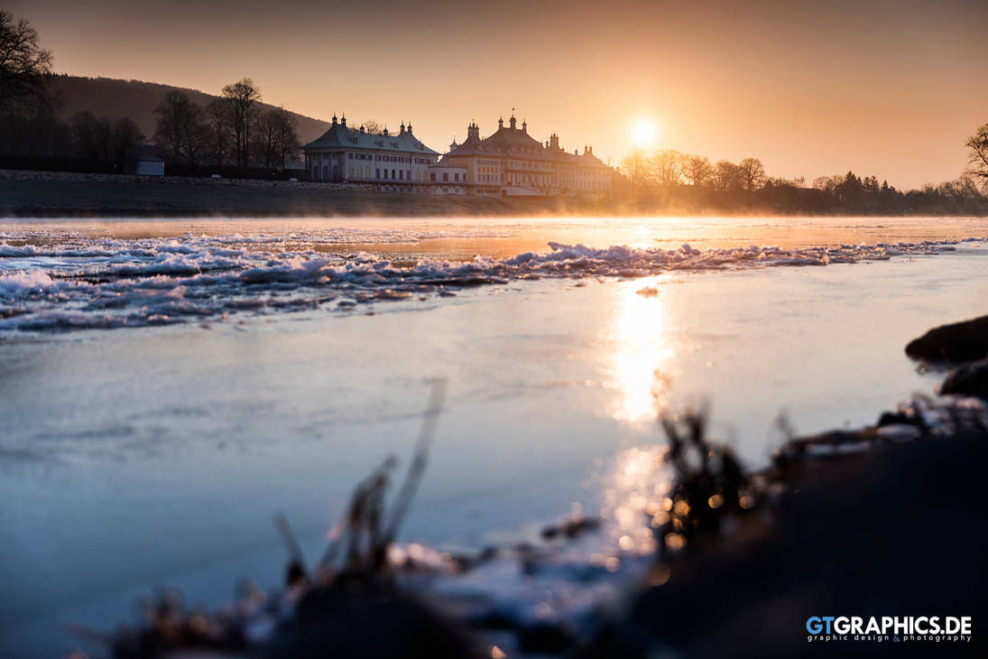 Wintermorgen in Pillnitz by TobiasRoetsch