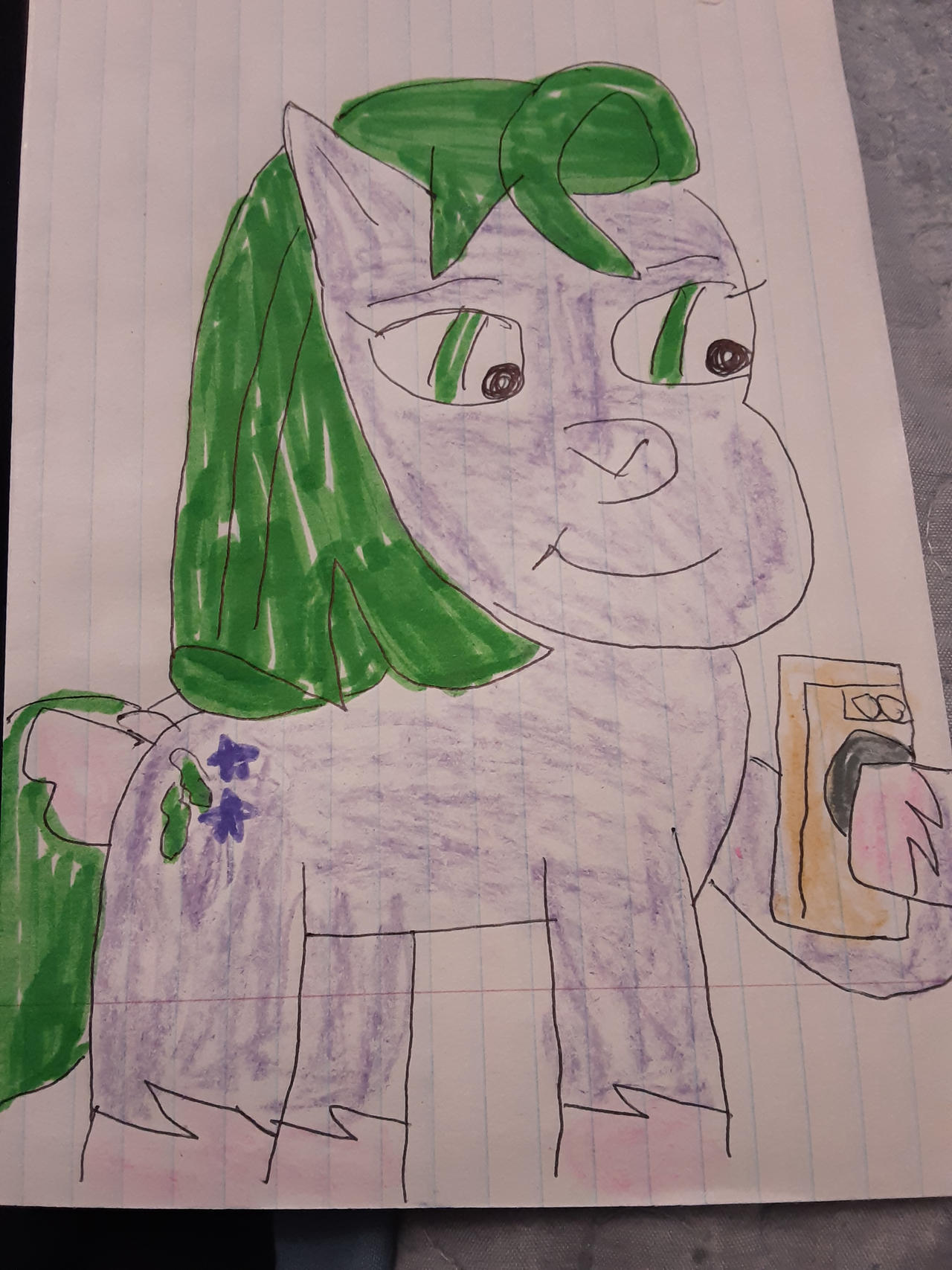My little pony seashell with her cellphone by aliciamartin851 on DeviantArt