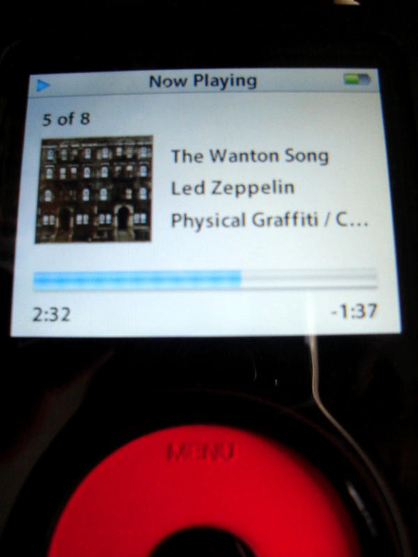 iPod Rock 'N' Roll by V-de-Vatapa