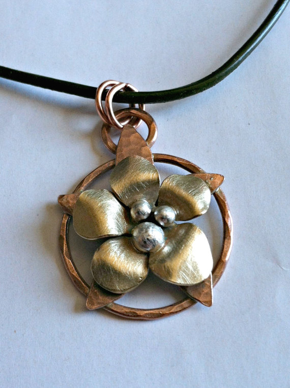 Flower Pentacle Necklace (Version 1)