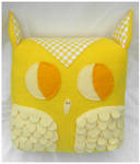 Large Yellow Owl by elbooga