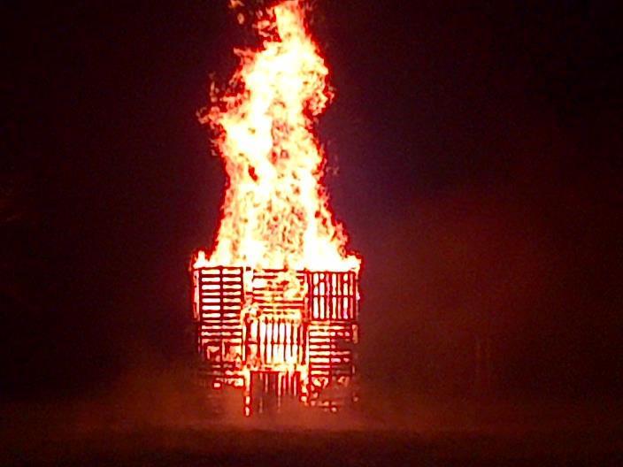 Raging Bonfire by Shh-Its-All-A-Lie on DeviantArt