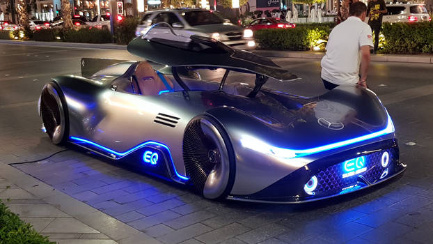 Mercedes Vision EQ Silver Arrow