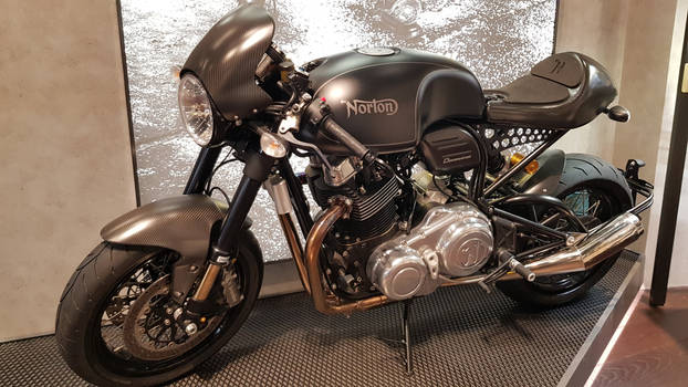 Norton Dominator