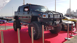 Hummer H2 SUT monster truck