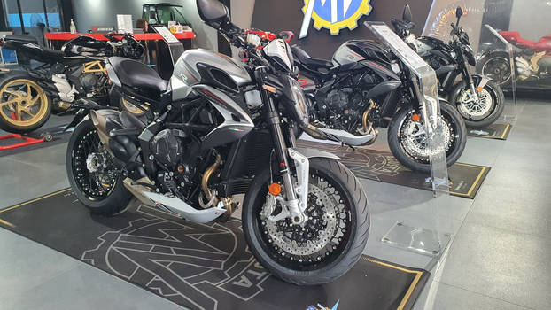 MV Agusta Dragster RR and Brutale RR