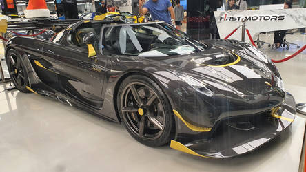 Koenigsegg Jesko gold on naked carbon fiber by haseeb312