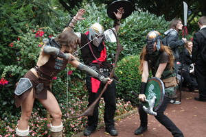 Skyrim Cosplay: Arrow to the knee!