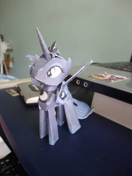 Princess Luna (S1) papercraf