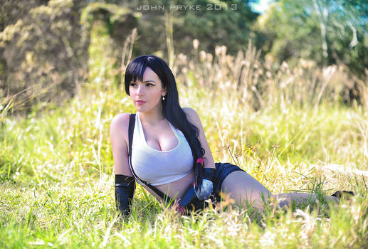 I want to be by his side: Tifa Lockhart