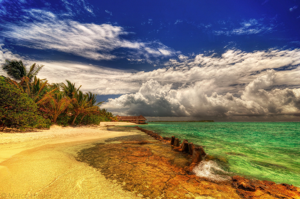 Beachside by MarcoHeisler