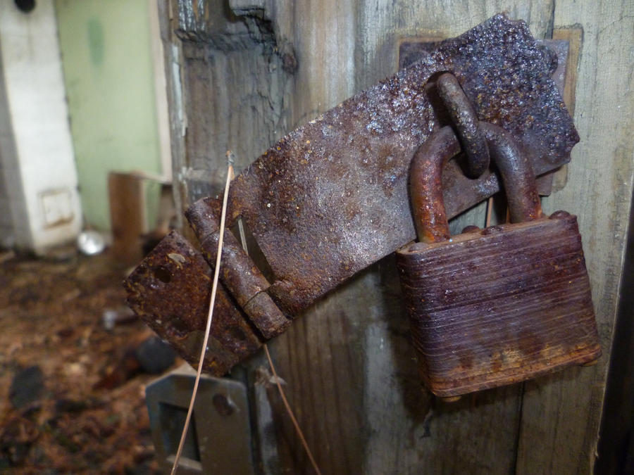 rusty lock by MJrainbowfrog on DeviantArt