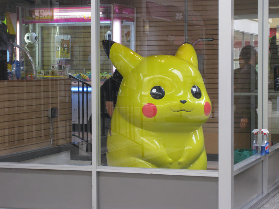 San Francisco: Pikachu at the Arcade!