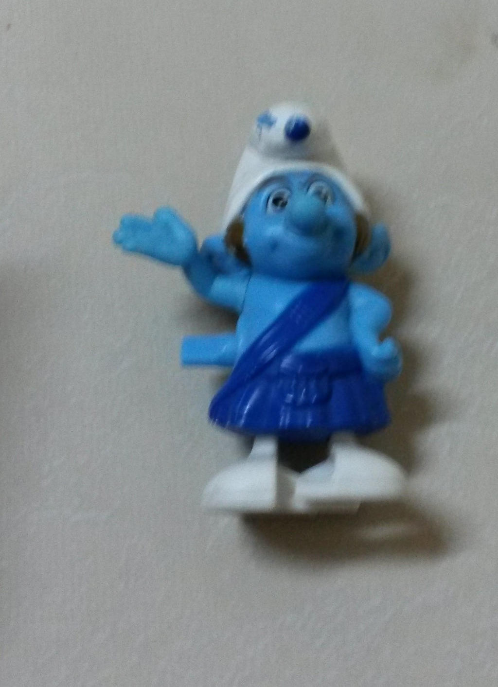 Gutsy Smurf's toy (McDonald's happy meal)
