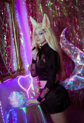 Ahri Baddest K/DA cosplay - League of Legends