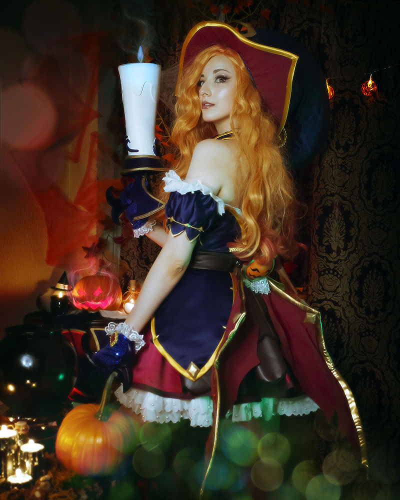 Bewitching Miss Fortune League of Legends Cosplay by Shirokii on DeviantArt