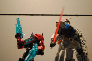 Gundam and Optimus Prime Posing