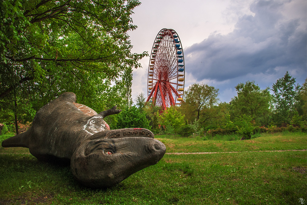 Dead Dino in Spreepark