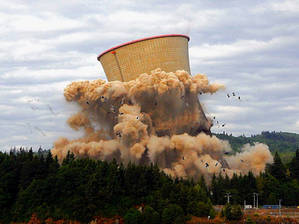 Trojan Nuclear Power Plant Cooling Tower Implosion