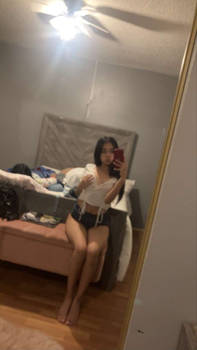 Cute Teen showing herself off (description)