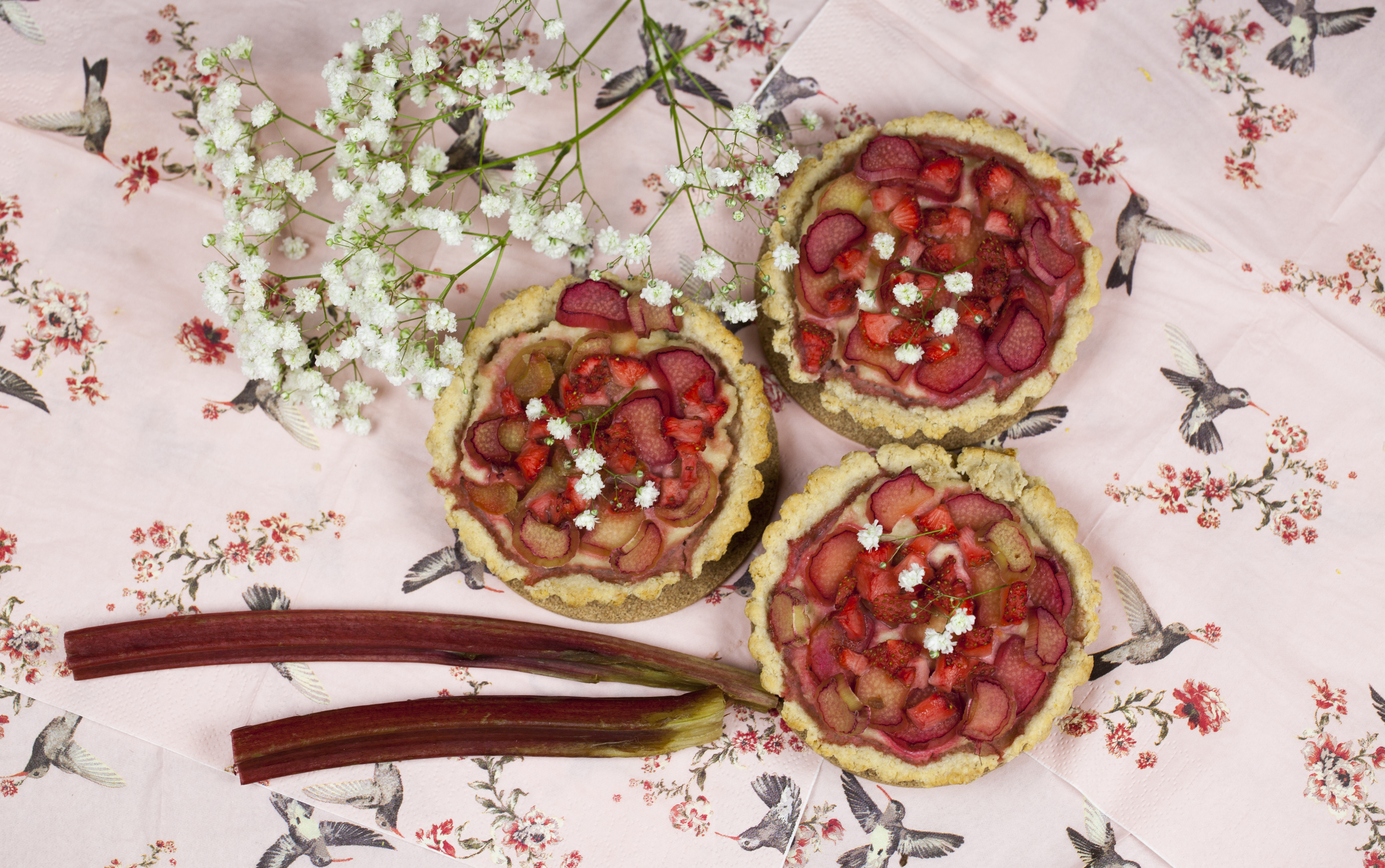 Rhubarb tart