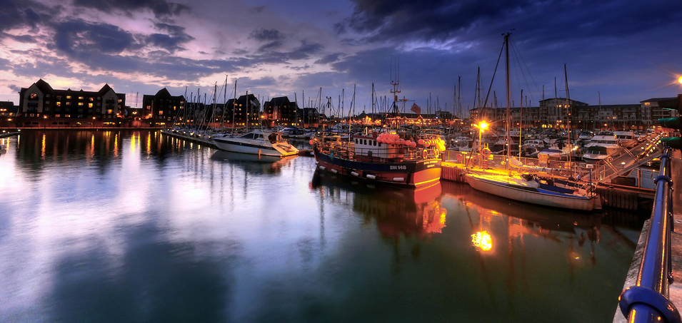 The Blanket of Night by wreck-photography