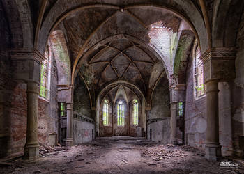 Majestic by AbandonedZone
