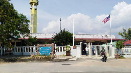 Port Dickson village mosque by HorsesPlease