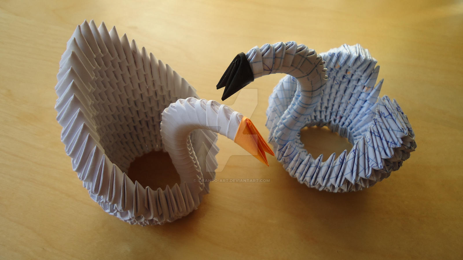 2 Origami 3D Swans