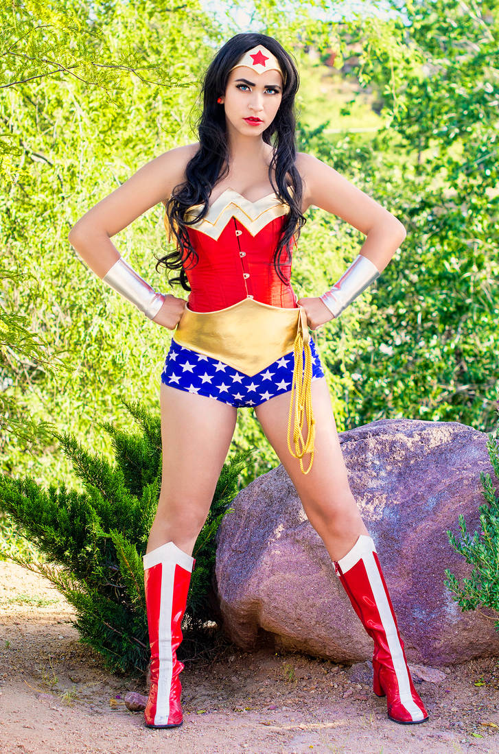 Wonder Woman II by AnaLuSauceda