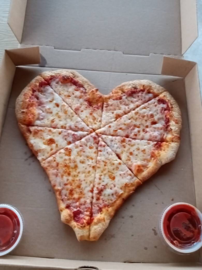 Heart Cheese Pizza