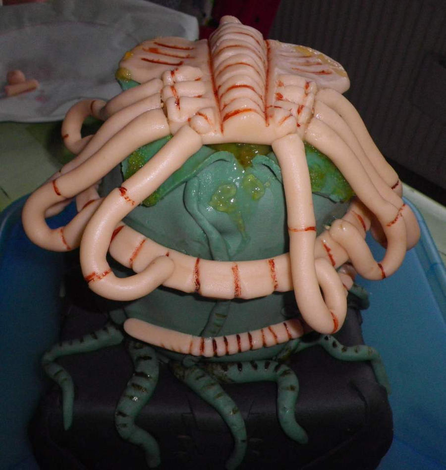 Alien Facehugger cake