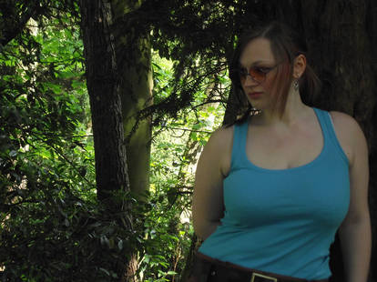 Lara Croft cosplay - the woods