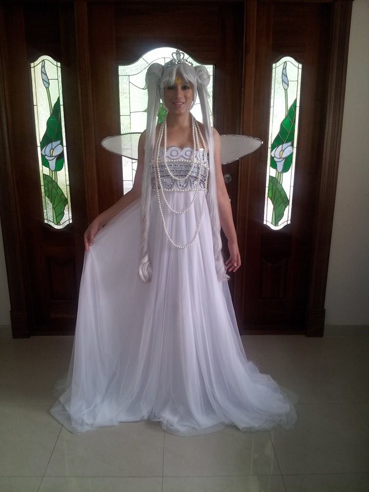 Neo queen serenity cosplay