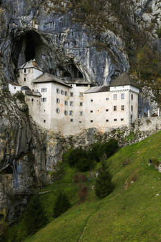 Slovenija,Predjamski grad