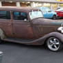 1933 Ford Deluxe Fordor Sedan