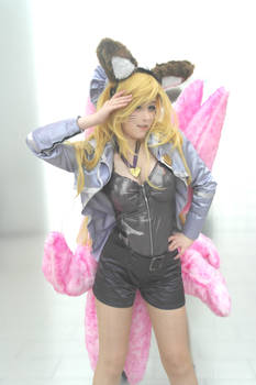 Popstar Ahri Cosplay by Lita~