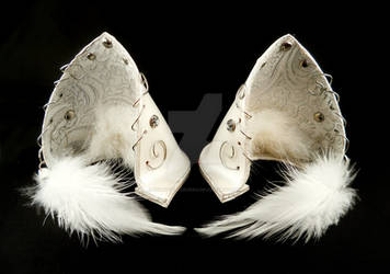 Cloud Fox White Pearl Ears