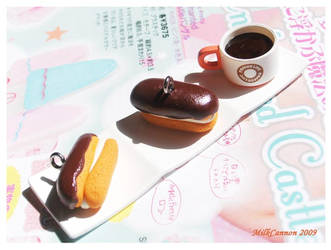 Chocolate Eclair Charms