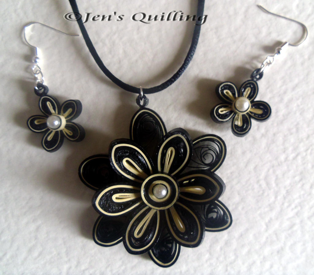 Quilled Jewellery Set