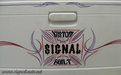 Signal Logo Pinstripe