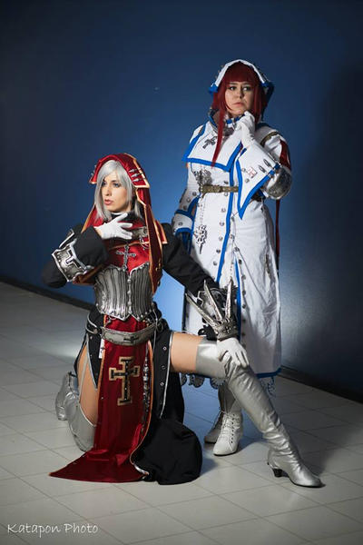 Trinity Blood Cosplay: Holy sisters
