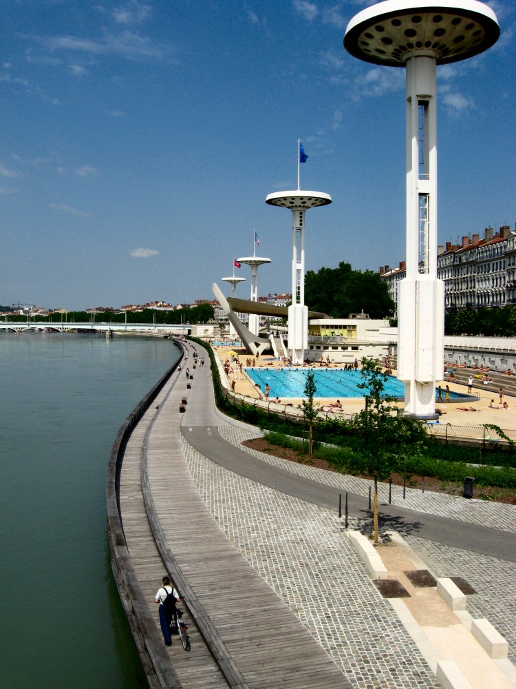 Piscine du rhone by dbug