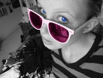 blueeyed.pinksunnies