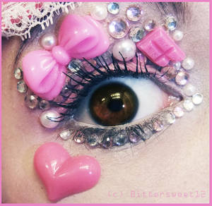 Decoden Eye Makeup