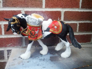 Breyer Porcelain Drum Horse